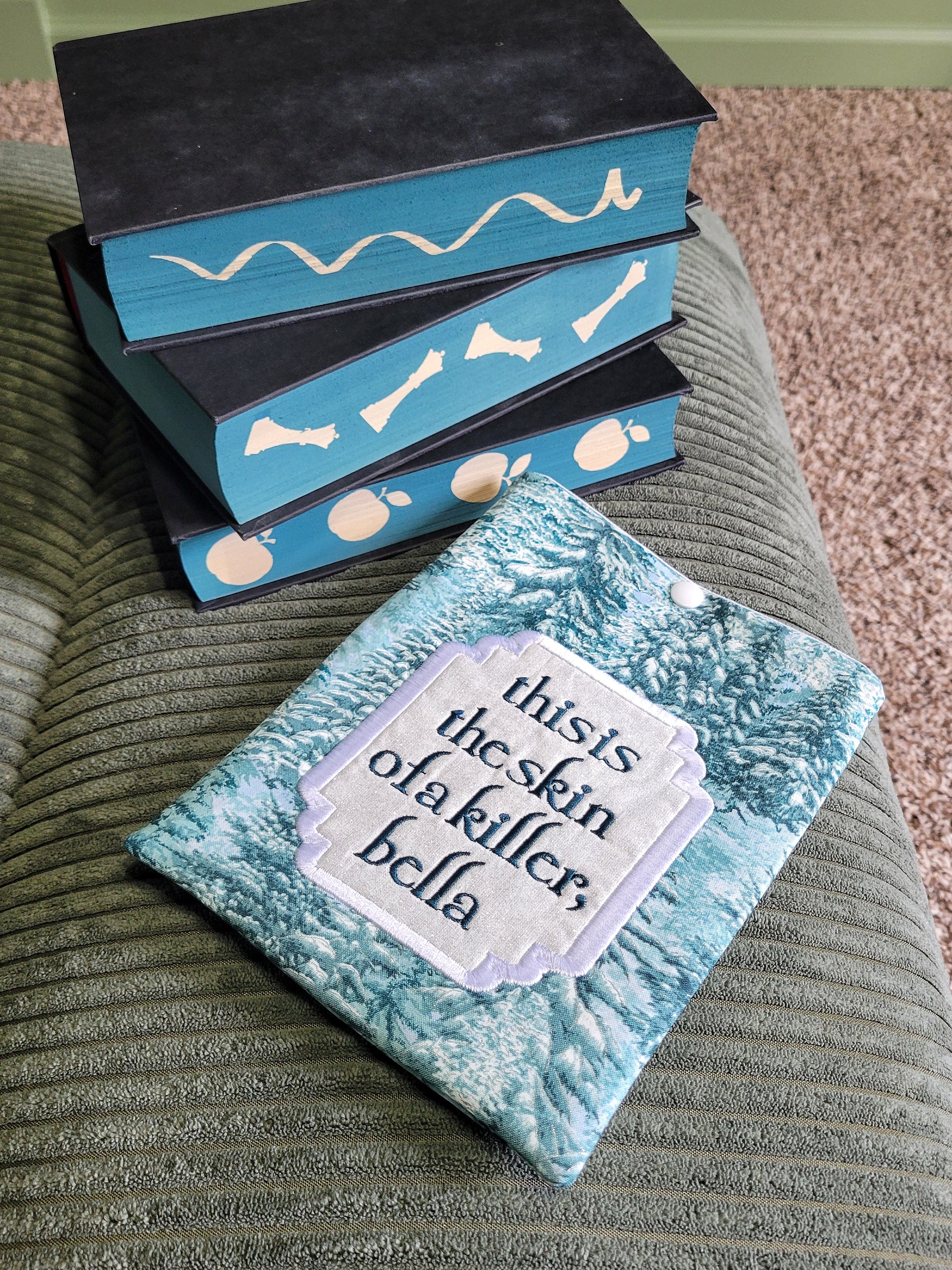 Skin of a Killer Kindle Kobo Lightly Padded Kindle E-Reader Sleeve with Snap