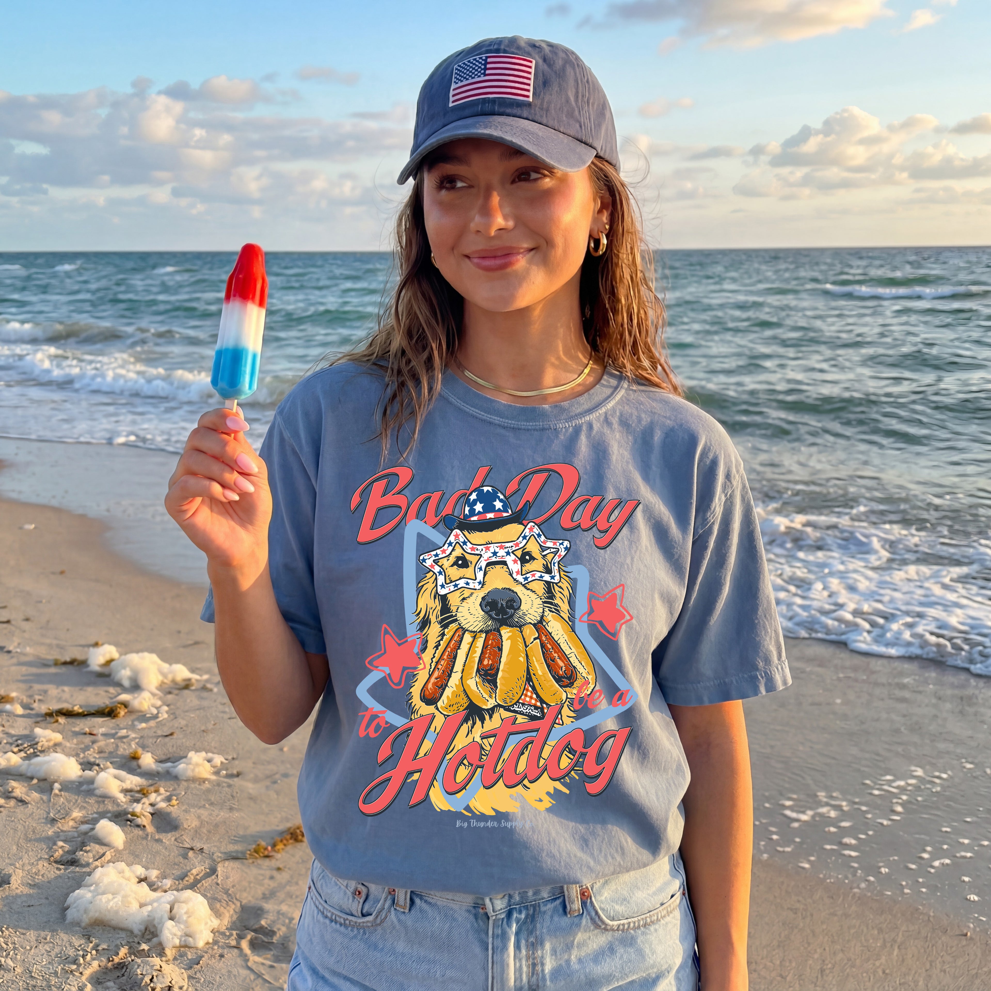 Bad Day To Be A Hot Dog Golden Retriever - Comfort Colors Unisex T-shirt